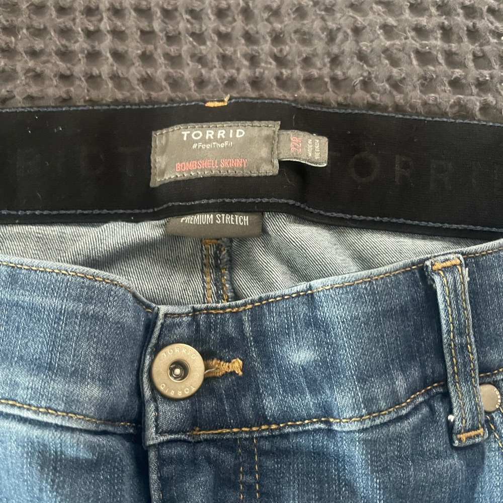 Torrid sculpting jeans. Stretchy and comfortable